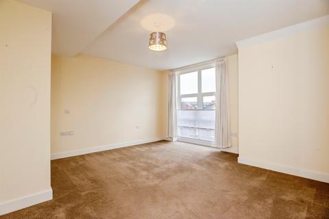 2 bedroom flat for sale, White Ladies Close, Worcester