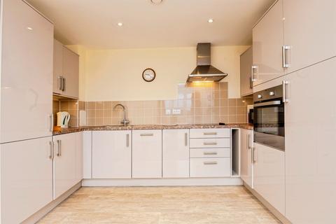 2 bedroom flat for sale, White Ladies Close, Worcester