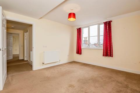 2 bedroom flat for sale, White Ladies Close, Worcester