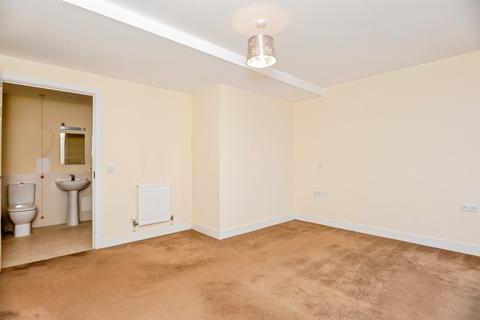 2 bedroom flat for sale, White Ladies Close, Worcester