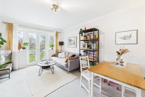 2 bedroom apartment to rent, Trematon Place, Teddington