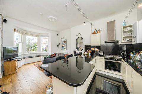 2 bedroom flat for sale, Fentiman Road, London SW8