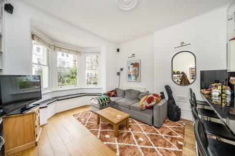 2 bedroom flat for sale, Fentiman Road, London SW8