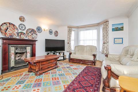 4 bedroom detached house for sale, Breamore Crescent, Dudley