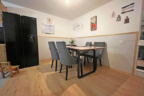 3 bedroom terraced house for sale, Howland, Peterborough PE2