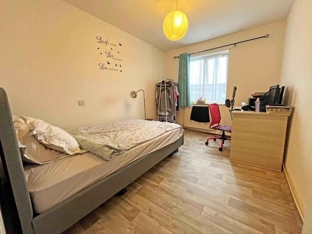 Bed 3.jpg