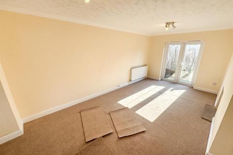 3 bedroom end of terrace house for sale, Parsons Grove, Corby NN17