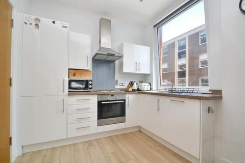 2 bedroom flat for sale, High Street North, Poole BH15