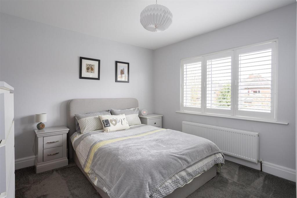 24 Lesley Avenue 3.jpg