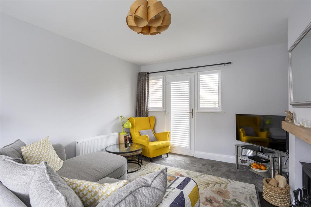24 Lesley Avenue 14.jpg