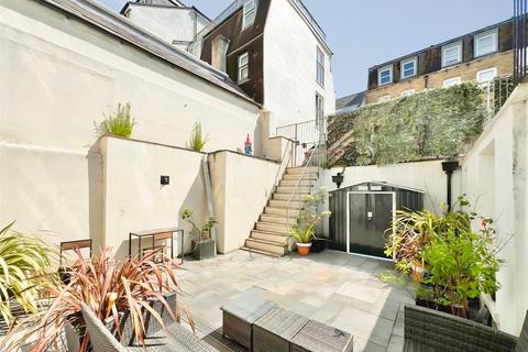 2 bedroom flat for sale, Old Steine, East Sussex BN1
