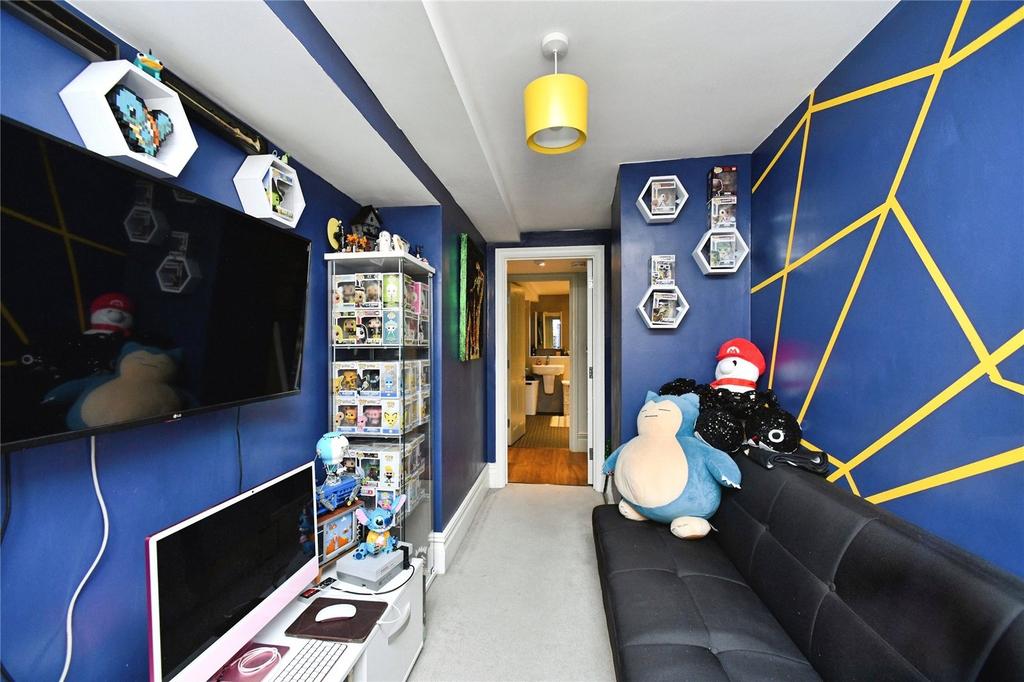 Bedroom 2 Pic 2