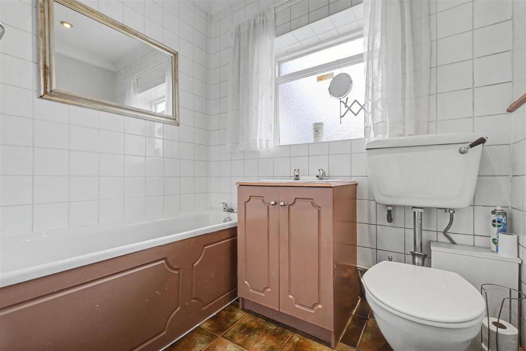 Shower Room 2.jpeg