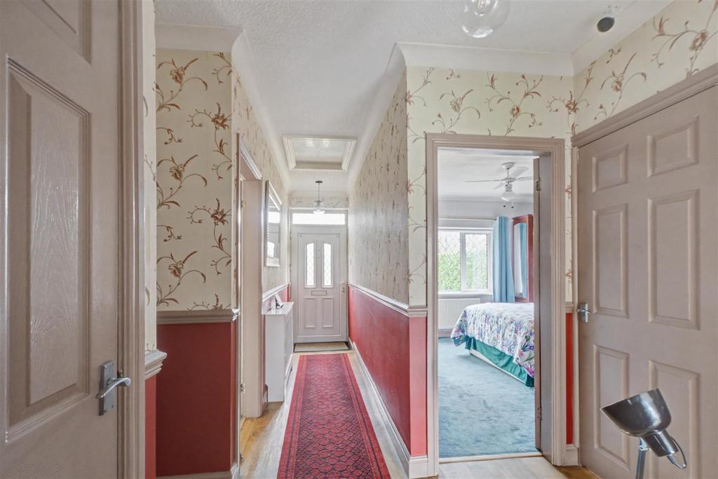 Entrance Hall 2.jpeg