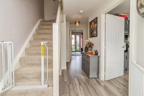 3 bedroom semi-detached house for sale, Rutherford Crescent, Leighton Buzzard