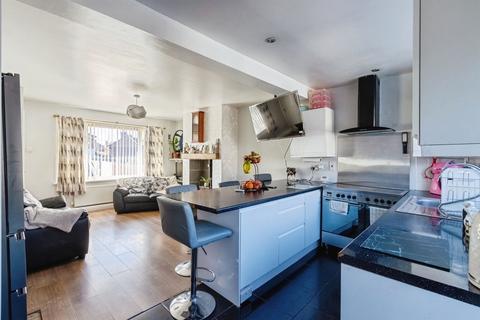 3 bedroom semi-detached house for sale, Dufton Approach, LEEDS