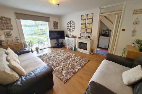 3 bedroom terraced house for sale, Lapland Walk, Corby NN18
