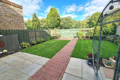 3 bedroom terraced house for sale, Lapland Walk, Corby NN18