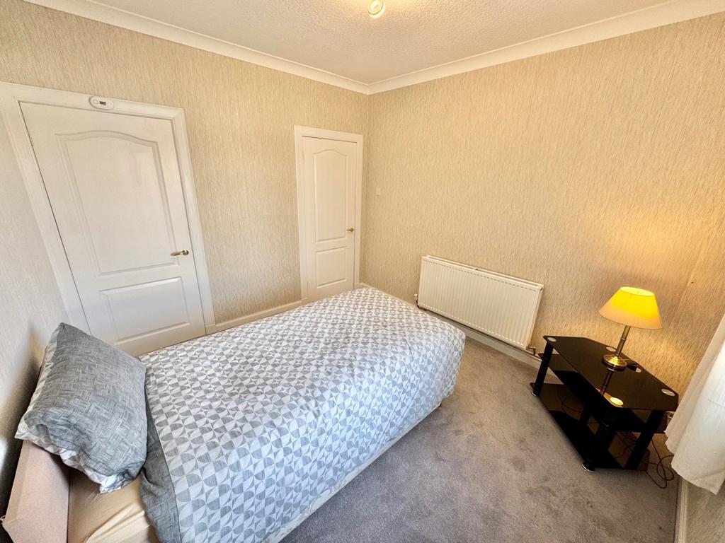 Lynn Drive bed 3