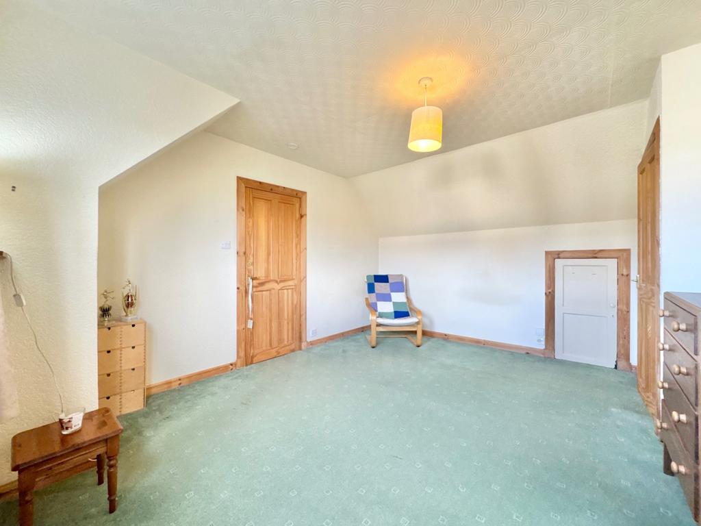 Lynn Drive bed 1