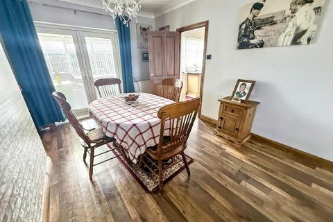3 bedroom semi-detached house for sale, Mayfield Avenue, Cramlington, Northumberland, NE23 2AA