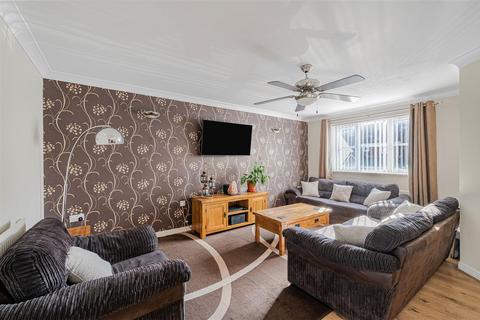 3 bedroom detached house for sale, Hill Top Way, Newhaven
