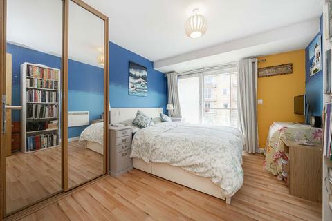 2 bedroom flat for sale, Highfield Road, Feltham TW13