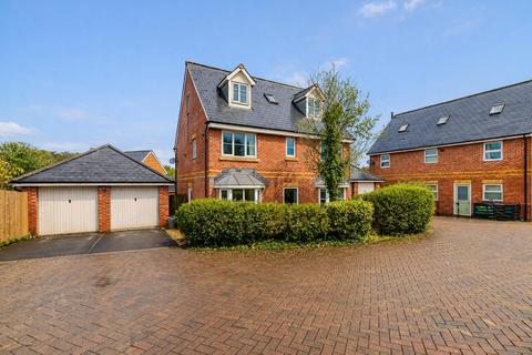 undefined, Heol Y Brenin, Penarth CF64