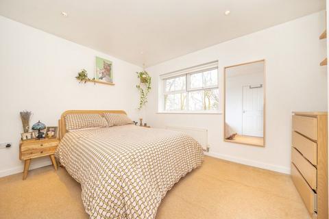 2 bedroom flat for sale, Coppetts Road, London N10