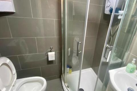 3 bedroom detached house to rent, Heron Drive, Nottingham NG7