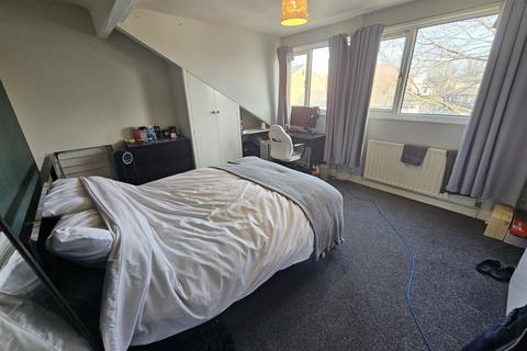undefined, South Parade, Leeds LS6