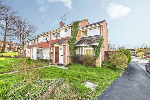 Broome Close, Horsham RH12