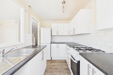 4 bedroom end of terrace house for sale, Broome Close, Horsham RH12