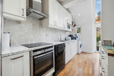 3 bedroom terraced house for sale, Wandle Bank, Wimbledon SW19