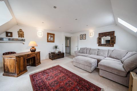 undefined, Boundary Road, Hindhead GU26