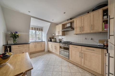undefined, Boundary Road, Hindhead GU26