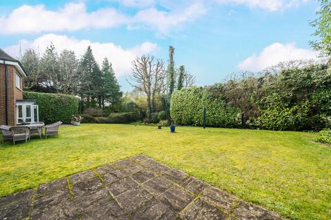 undefined, Boundary Road, Hindhead GU26