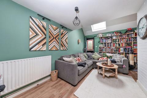2 bedroom semi-detached bungalow for sale, Arncliffe Drive, Heelands, Milton Keynes