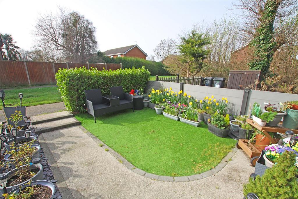 Front garden.jpg