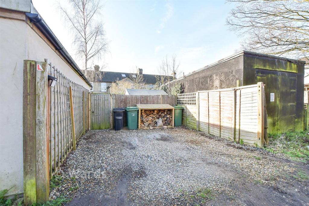 Driveway/Parking