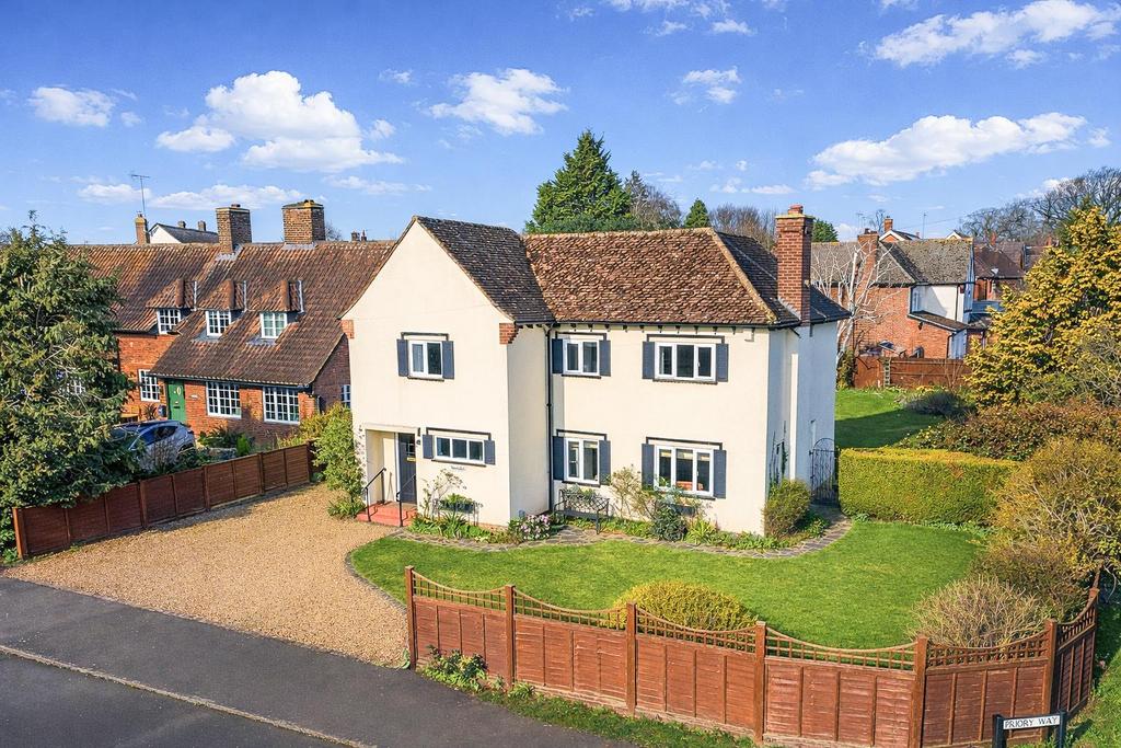2 Priory Way Externals-6.jpg