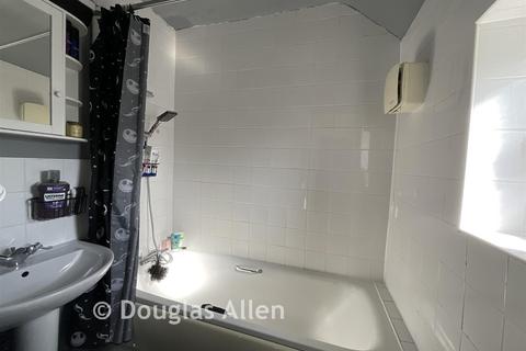 2 bedroom terraced house for sale, Felton Road, Barking, Essex