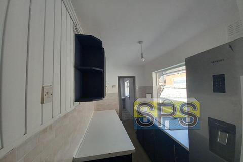 2 bedroom terraced house to rent, Elgin Street, Stoke-on-Trent ST4