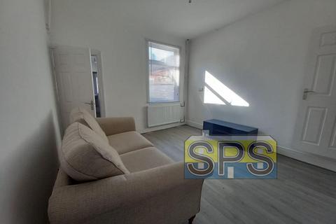 2 bedroom terraced house to rent, Elgin Street, Stoke-on-Trent ST4