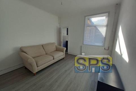 2 bedroom terraced house to rent, Elgin Street, Stoke-on-Trent ST4