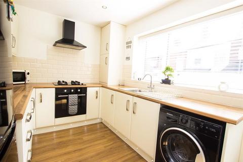 2 bedroom terraced house to rent, Brighton Terrace, Darwen, BB31NY