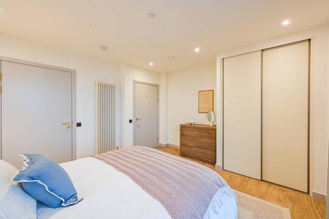 2 bedroom flat to rent, Selbourne Road, Walthamstow, E17
