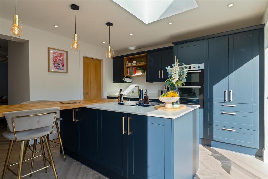 Kitchen..jpg