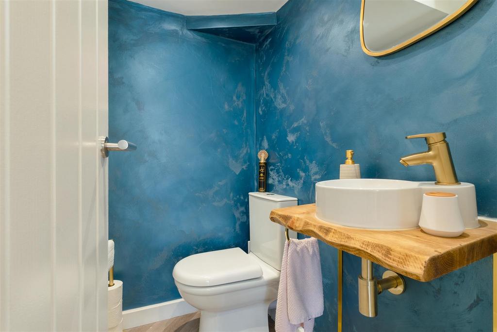 Cloakroom.jpg