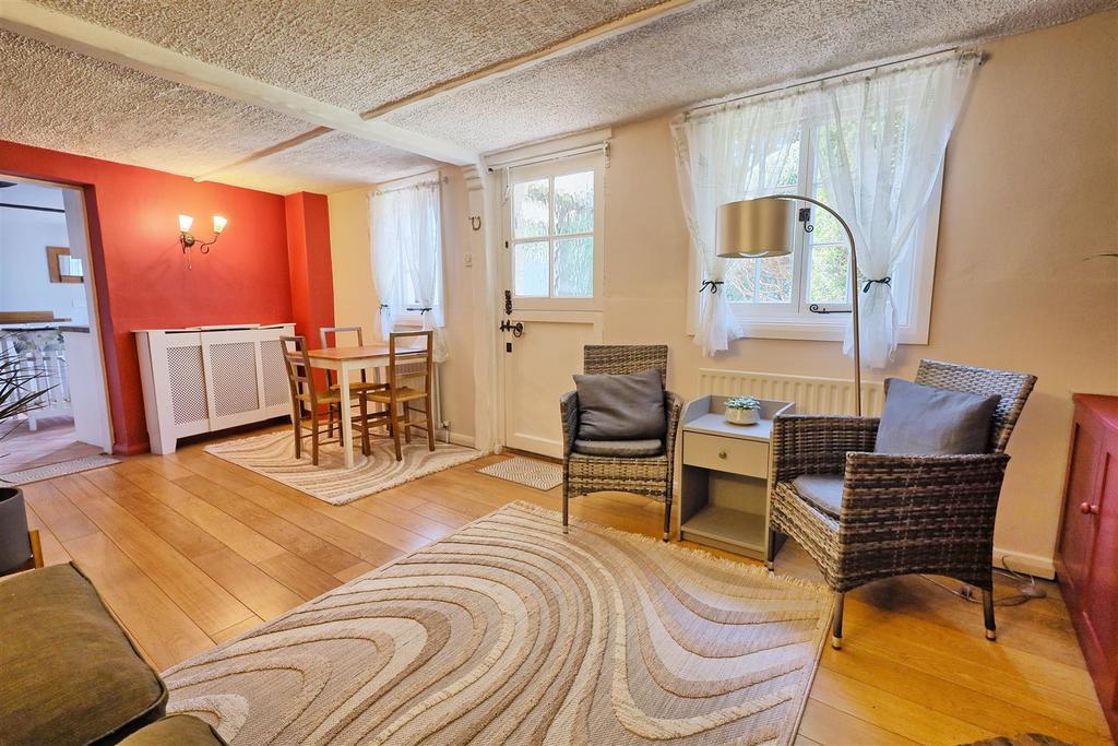 Living/dining room